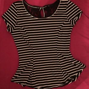 Beautiful shirt for any occasion.